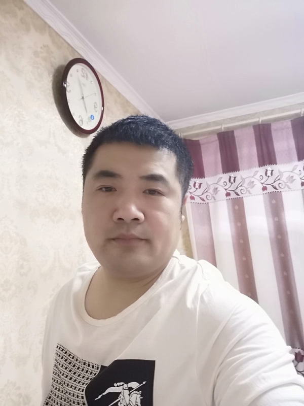 爱你的眼睛的第一张照片--牡丹江中老年相亲网